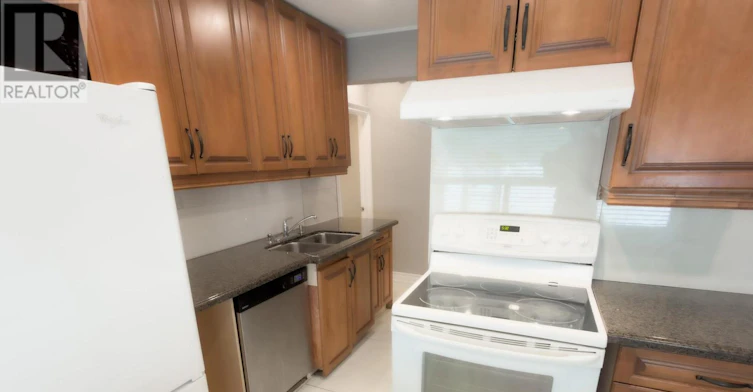 MAIN-9 Albright Avenue, Toronto, ON, M8W 1W9 - 3