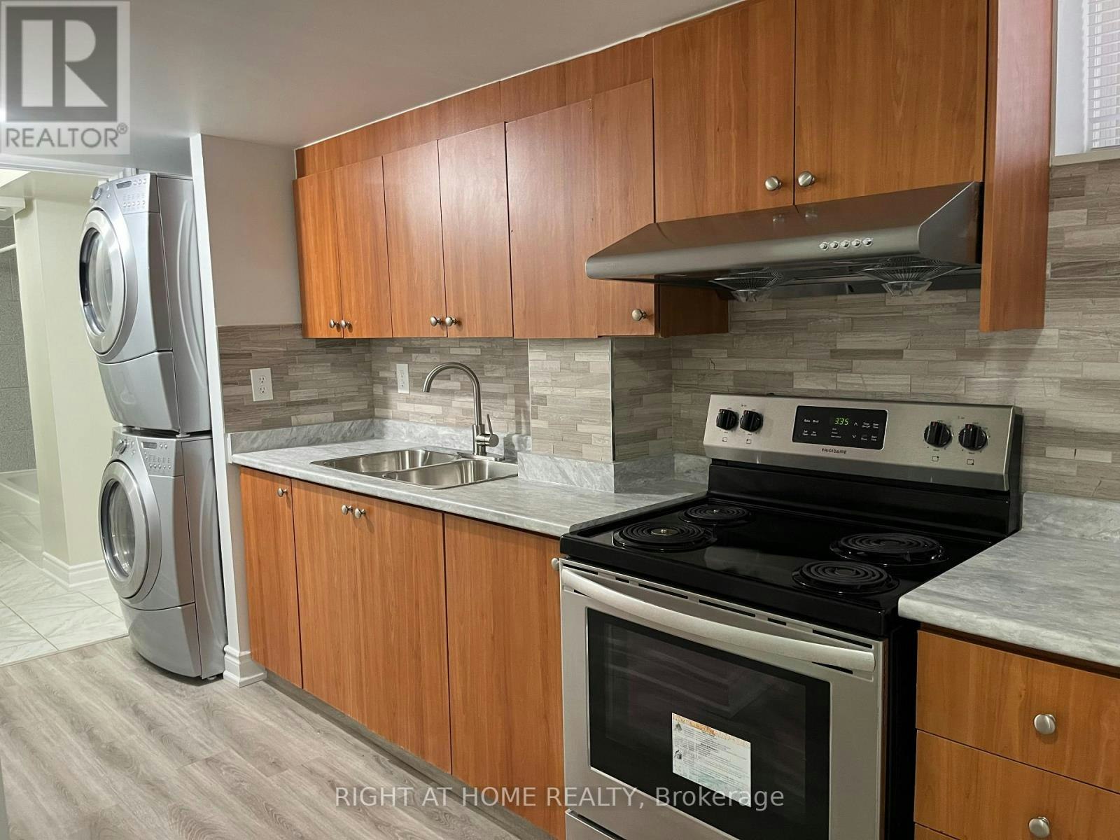 BASEMENT-7369 St. Barbara Boulevard, Mississauga, ON, L5W 0C3 - 4