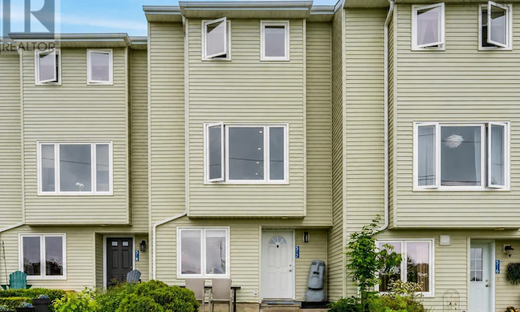 517 Harbour View Crescent