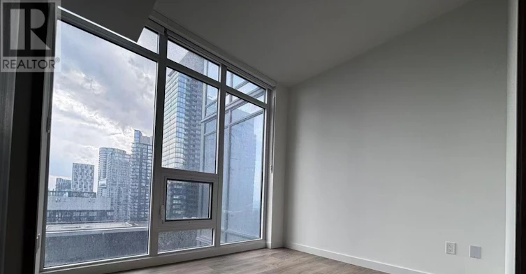 2511-3 Concord Cityplace Way, Toronto, ON, M5V 0X4 - 6