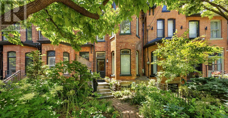 100 Seaton Main Street, Toronto, ON, M5A 2T3