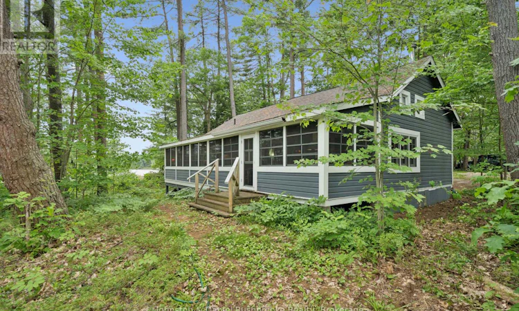 3-1037 Sniders Bay Road