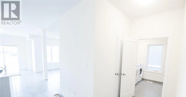36 Oakmont Drive, Loyalist, ON, K0H 1G0 - 10