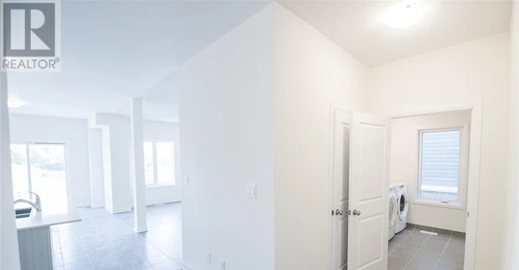 36 Oakmont Drive, Loyalist, ON, K0H 1G0 - 11