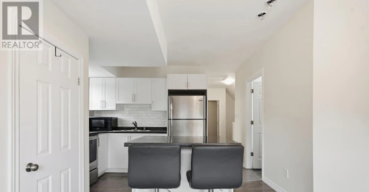2-876 Van Street, London, ON, N5Z 1M7 - 2