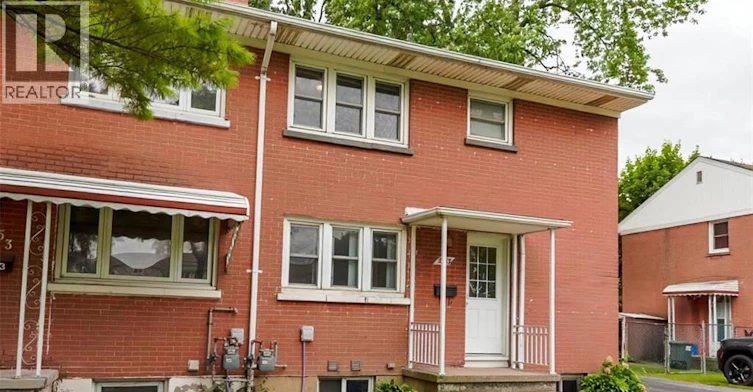 2163 College Avenue, Windsor, ON, N8B 1M6 - 2