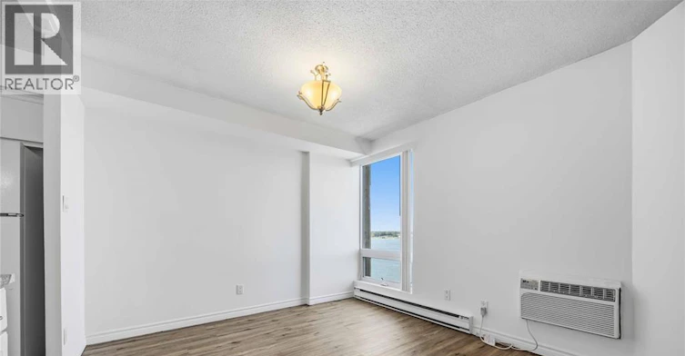 1004-155 Front Street North, Sarnia, ON, N7T 7V6 - 9