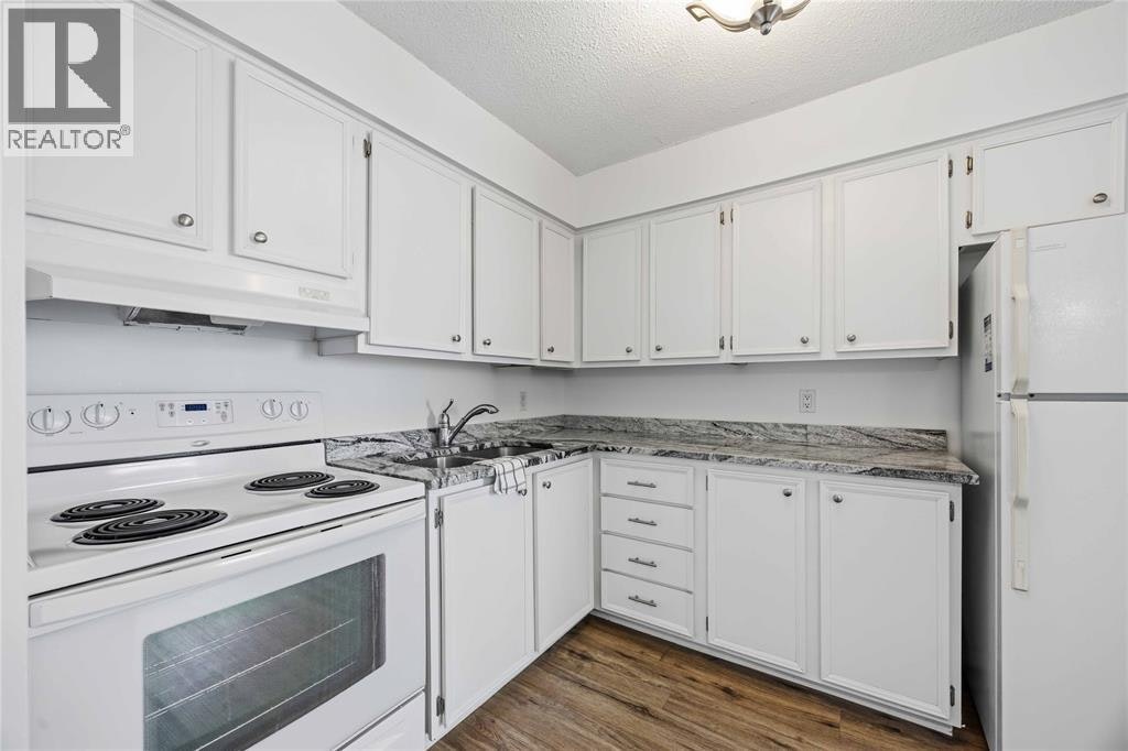 1004-155 Front Street North, Sarnia, ON, N7T 7V6 - 5