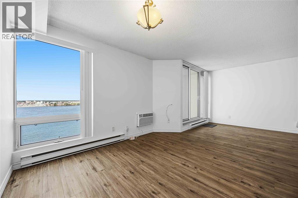 1004-155 Front Street North, Sarnia, ON, N7T 7V6 - 3