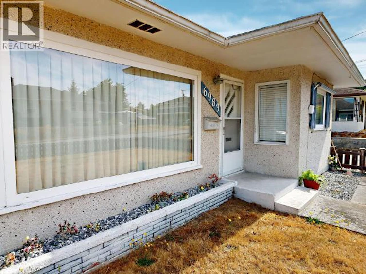 6983 Surrey Street, Powell River, BC, V8A 1H5 - 22