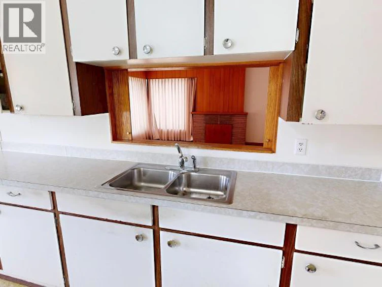 6983 Surrey Street, Powell River, BC, V8A 1H5 - 5