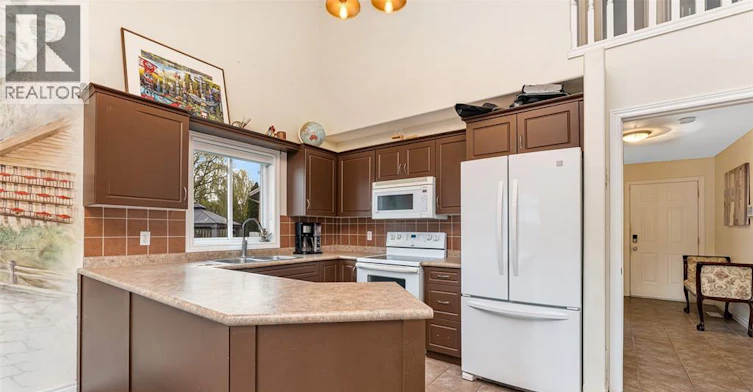 11460 Timber Bay Crescent, Windsor, ON, N8R 2K9 - 12