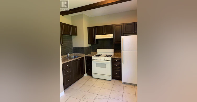 1 Waverley Place, London, ON, N6B 2C3 - 4