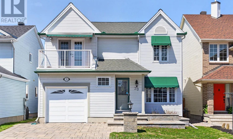 30 Peacock Crescent