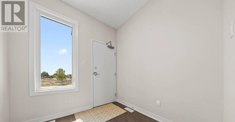 241 Lamarche Avenue, Ottawa, ON, K1W 0M5 - 2
