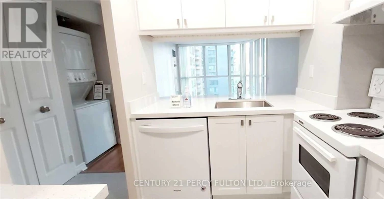 1512-736 Bay Street, Toronto, ON, M5G 2M4 - 5