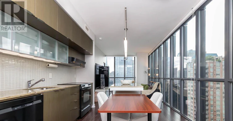 1907-110 Charles Street E, Toronto, ON, M4Y 1T5 - 2