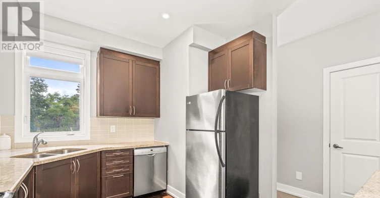 65 Rockmount Crescent, Gravenhurst, ON, P1P 0A6 - 4