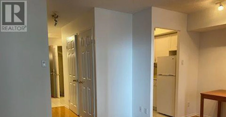 1905-55 Centre Avenue, Toronto, ON, M5G 1R4 - 6