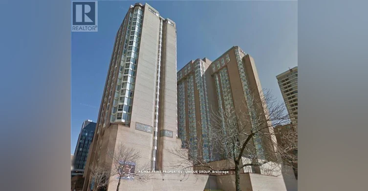 1905-55 Centre Avenue, Toronto, ON, M5G 1R4