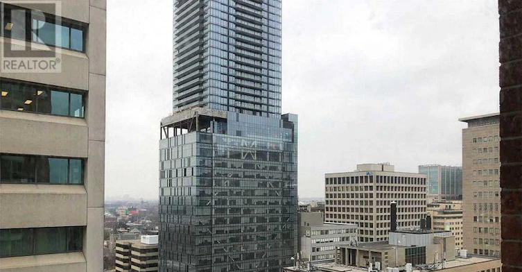 1905-55 Centre Avenue, Toronto, ON, M5G 1R4 - 14