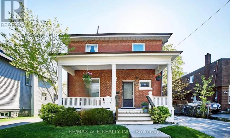 238 Mary Street N