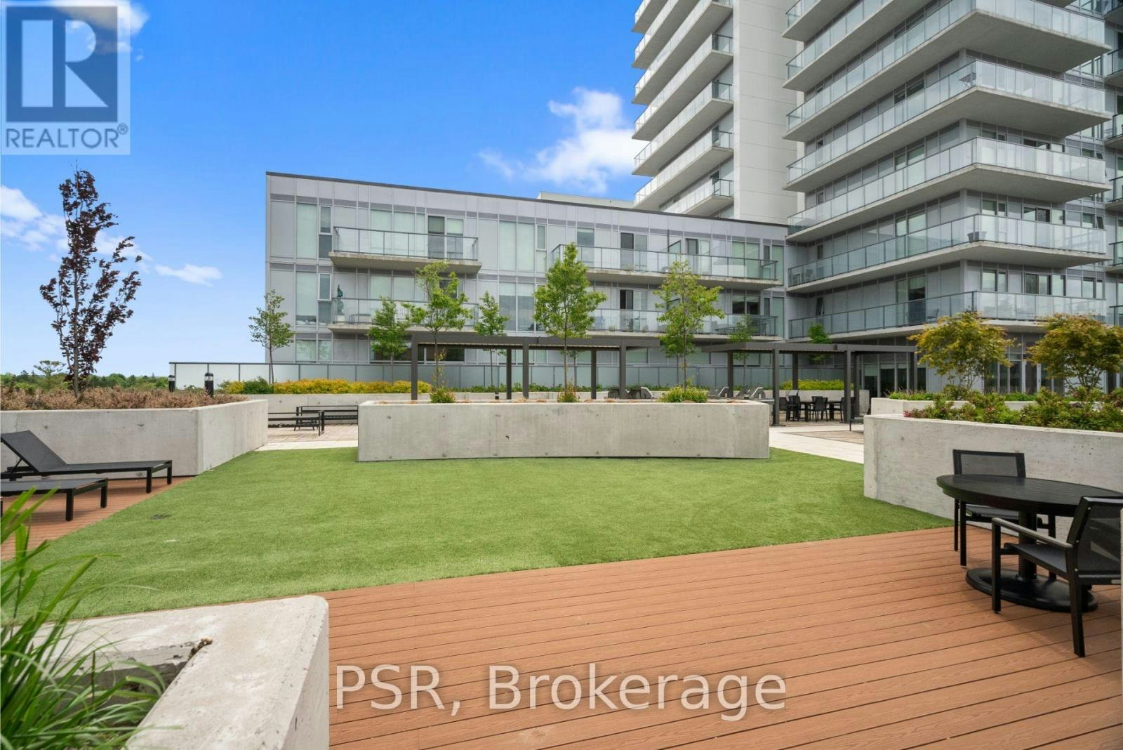 710-195 Deerfield Road, Newmarket, ON, L3Y 0G4 - 17