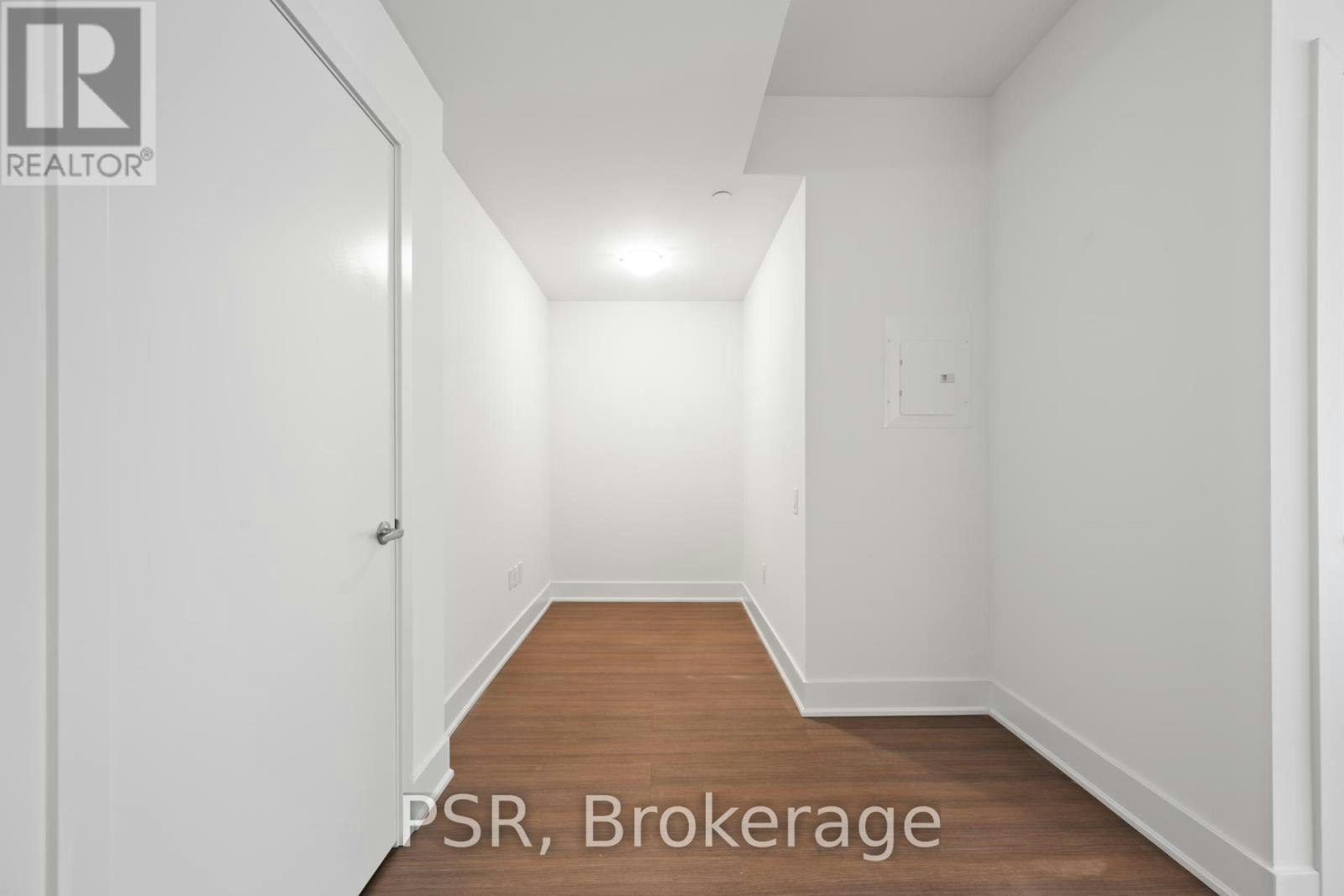 710-195 Deerfield Road, Newmarket, ON, L3Y 0G4 - 12