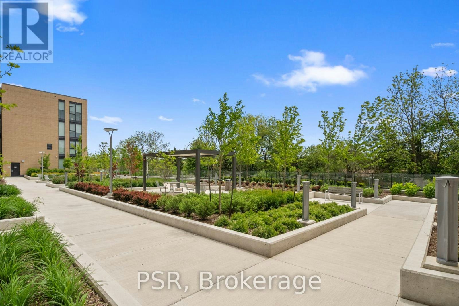 710-195 Deerfield Road, Newmarket, ON, L3Y 0G4 - 30