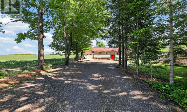 681170-260 Side Road