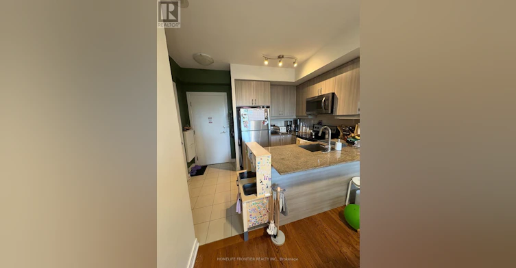 NW905-9201 Yonge Street, Richmond Hill, ON, L4C 1H9 - 8