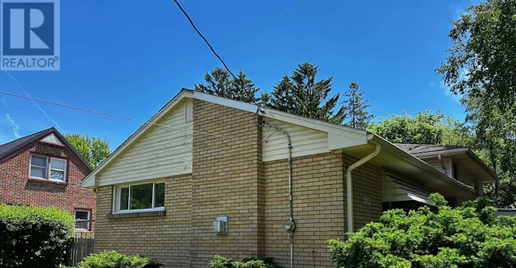 A-699 Huron Street, London, ON, N5Y 4K2 - 4