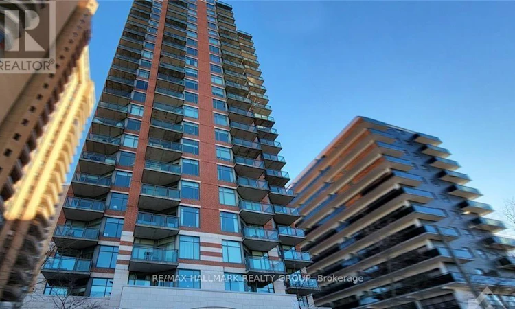 906-570 Laurier Avenue W