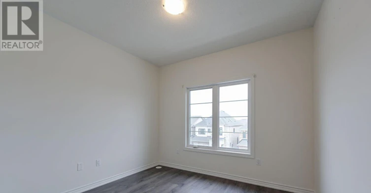 2 Paisley Drive, Bradford West Gwillimbury, ON, L3Z 4P3 - 12
