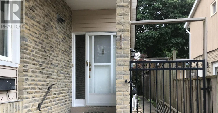 15 Bow River Crescent, Mississauga, ON, L5N 1J1 - 3