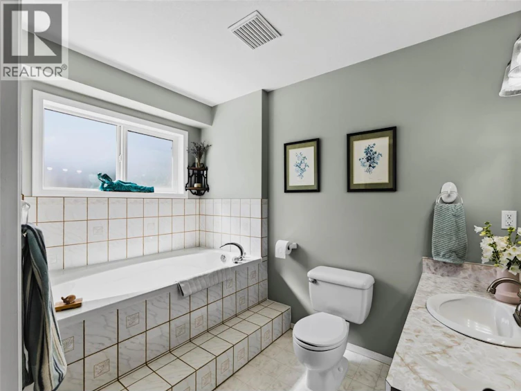 906 Observatory Street, Nelson, BC, V1L 4Z5 - 24