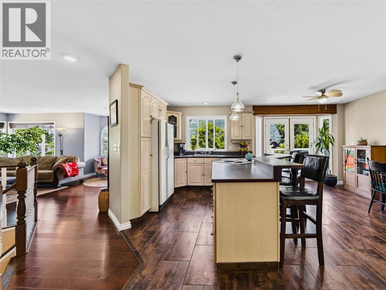 906 Observatory Street, Nelson, BC, V1L 4Z5 - 9