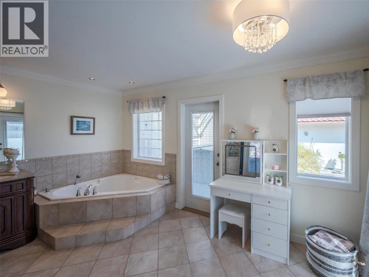 115 Elm Avenue, Penticton, BC, V2A 3W1 - 50