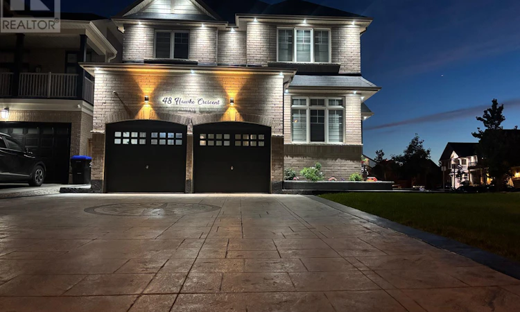 48 Hawke Crescent