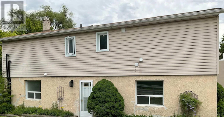 MAIN FLOOR-161 Charlotte Street, Newmarket, ON, L3Y 3S7