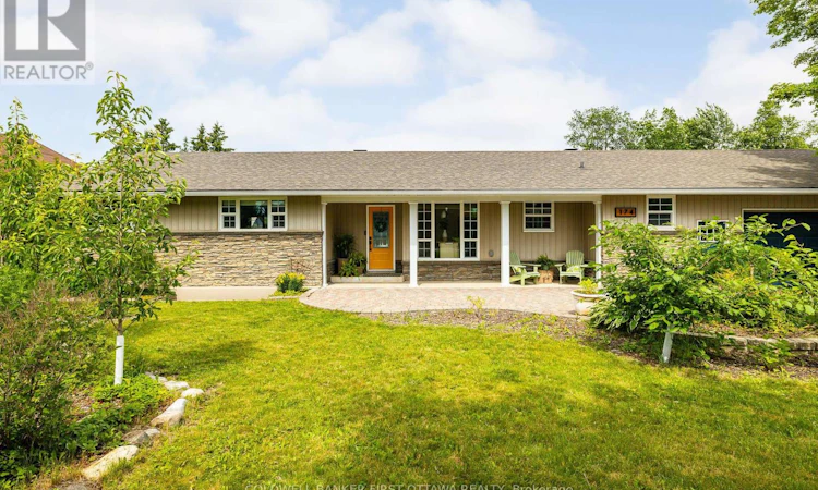 174 Lloydalex Crescent