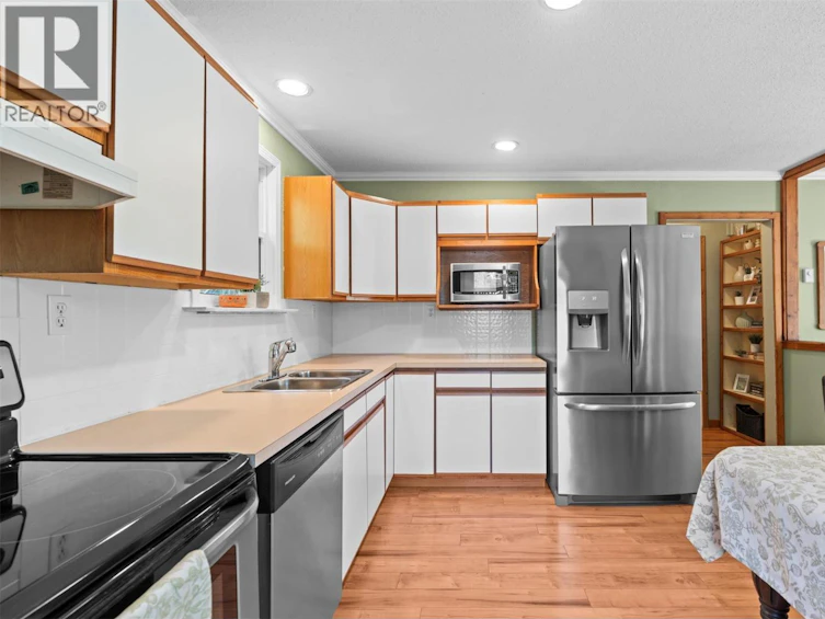 9664 Keithley Road, West Kelowna, BC, V1T 7Z3 - 10