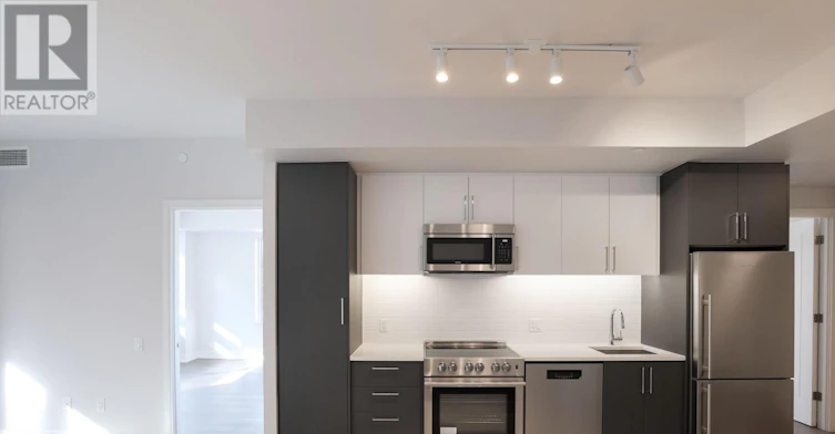 1104-2525 Bathurst Street, Toronto, ON, M6B 2Y9 - 2