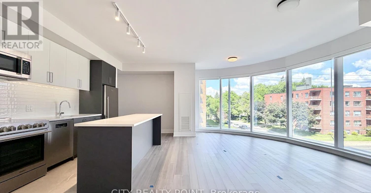 407-2525 Bathurst Street, Toronto, ON, M6B 2Y9 - 2