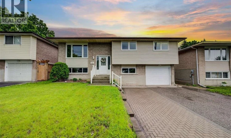 939 Strasburg Road