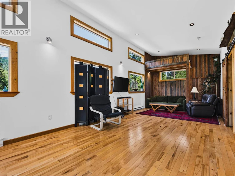 4602 Carlson East Road, Nelson, BC, V1L 6X3 - 45