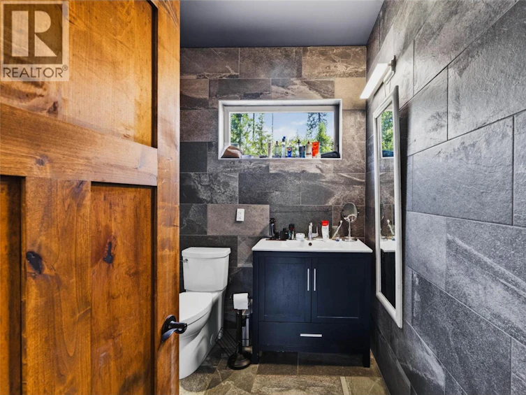 4602 Carlson East Road, Nelson, BC, V1L 6X3 - 15
