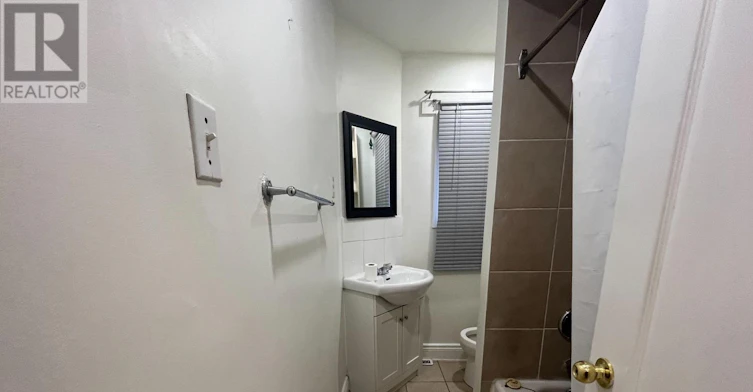 1-1113 Davenport Rd Road, Toronto, ON, M6G 2C3 - 5