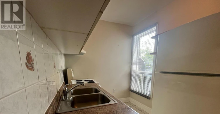 1-1113 Davenport Rd Road, Toronto, ON, M6G 2C3 - 2