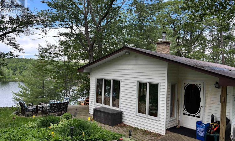 1851 Deep Bay Road